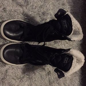 Women’s snow boots